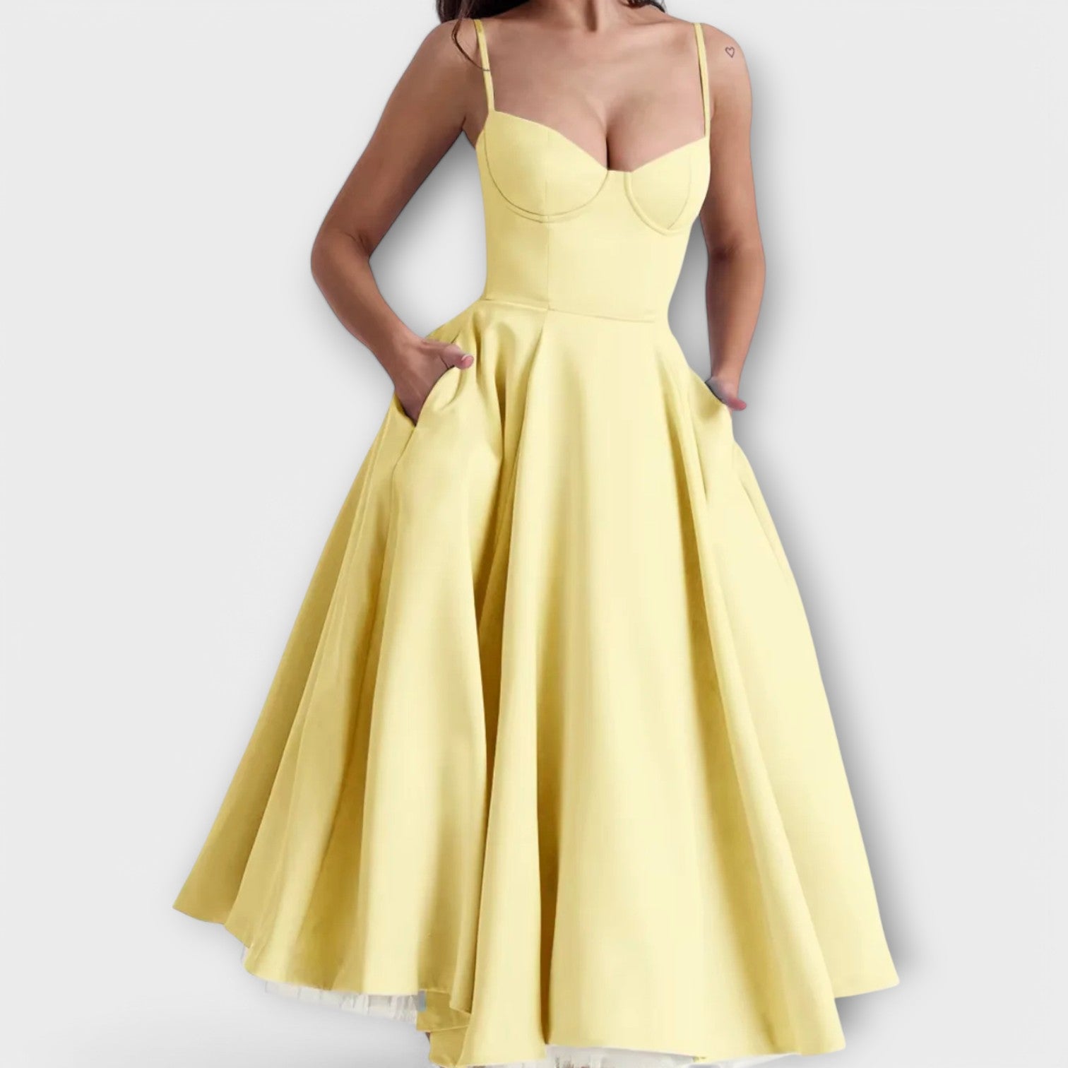 Mélie – Vestidos de verano ligeros con detalle de corsé
