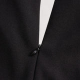 ケイト | ベルトとマンダリンカラー付きの洗練された黒のドレス