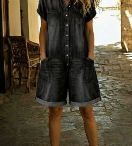 Elvora | Mono de denim con cuello y mangas cortas