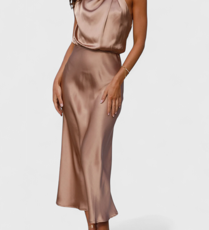 Rina Vestido Elegante de Cuello Halter Drapeado