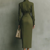 Noëlle™ | Vestido maxi en verde militar