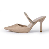 Sandalias de tacón alto con punta afilada adornadas con strass