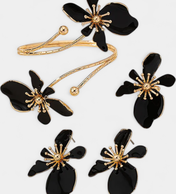 Set de Accesorios Florales: Pulsera + Pendientes + Anillos