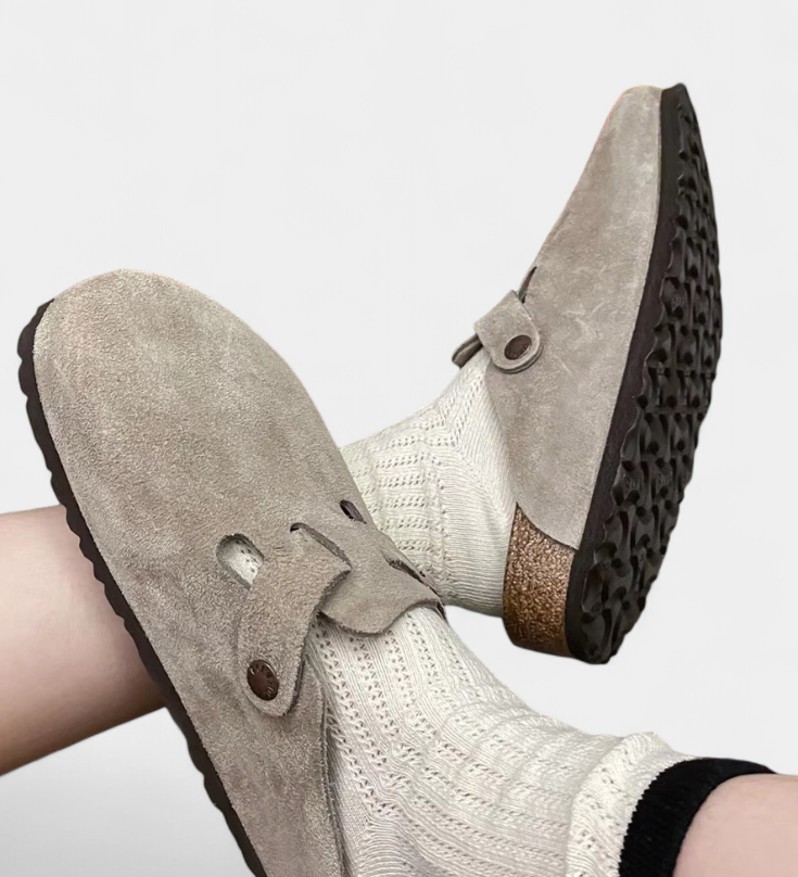 Aubree Zuecos Unisex de Gamuza con Hebilla Ajustable