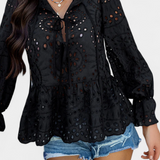 Kayden | Top Bohemio de Encaje con Corte Fluido